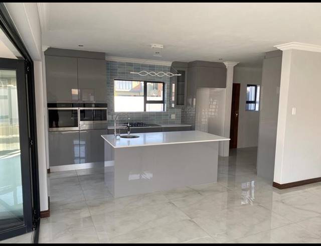 4 BEDROOM HOUSE FOR SALE IN IRENE EXT 70